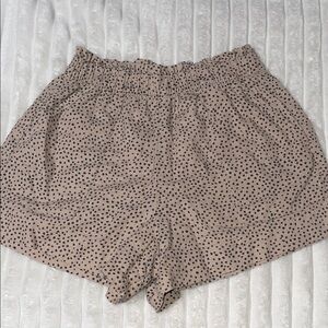 Abercrombie & Fitch Beige Polka Dot Shorts | Size Small